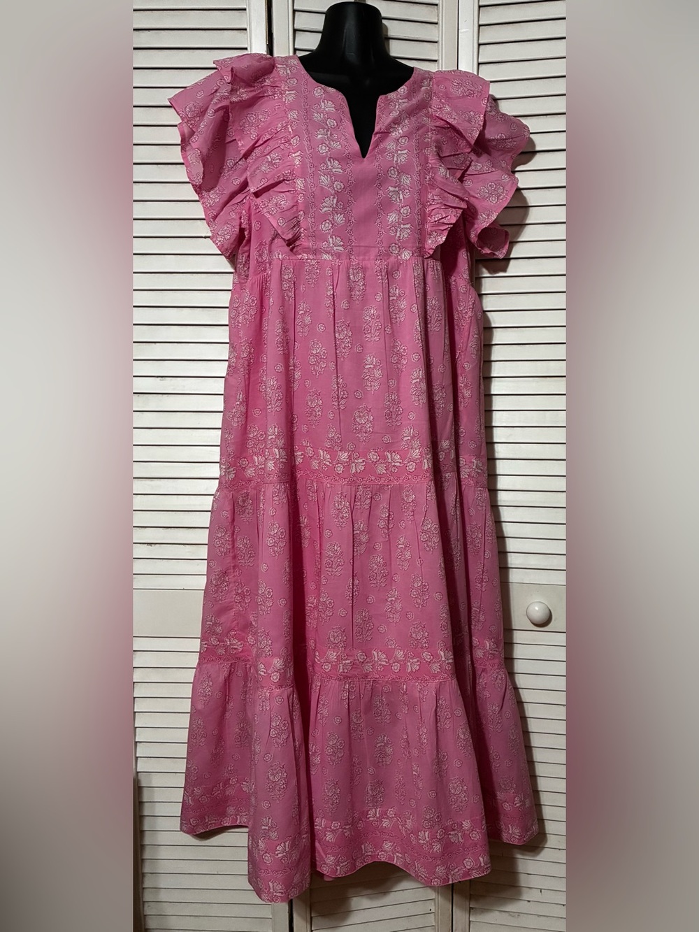 crown & ivy Pink Ruffled Floral Maxi Dress